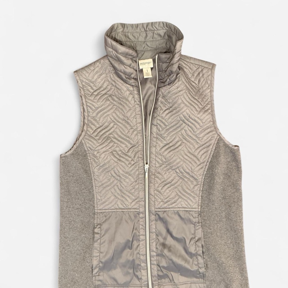 Zenergy by Chicos Grey Quilted Vest - Cabincore Athleisure Essential- sz 1 (med)